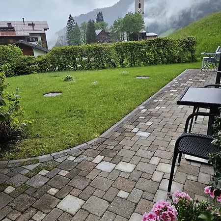 Lisas Schroecken Hotel Exterior photo